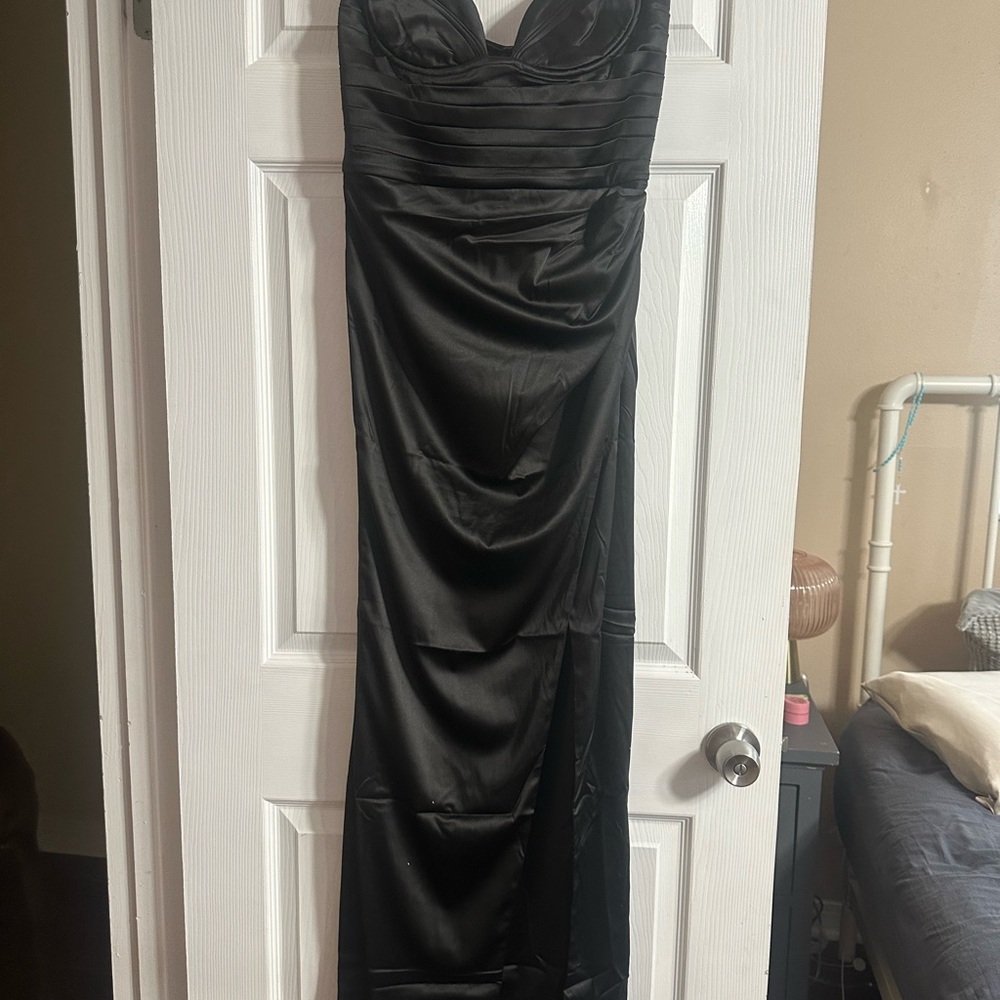 Elegant Black Maxi Dress